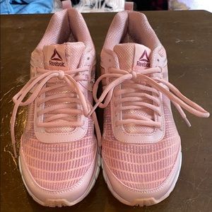 Light pink Reebok tennis shoes size 9